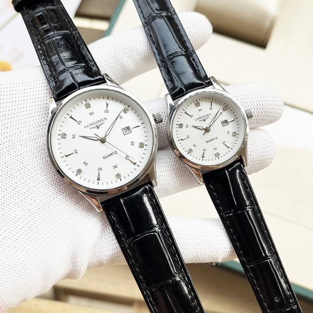 白壳 玫 钢带加20 实物拍摄 品牌： 浪琴-Longines 类型：情侣对表 表壳：316精钢 做工优质 表带：进口小牛皮 316精钢 两种可选 机芯：进口石