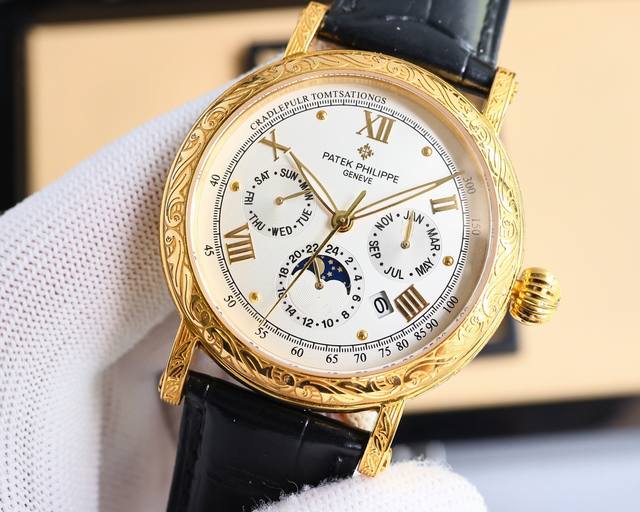 白 -金 百达翡丽patek Philippe复杂功能系列-纯手工-雕花腕表-惊艳登场，42毫米的表径适配大众男性手寸，非常商务可亦休闲。整表表壳手工雕刻花纹，