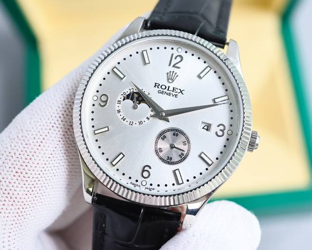 金白同价： 劳力士 Rolex 精品男士腕表，经典大三针设计，尊贵大气，绅士风范，卓越品质，热卖全城。采用进口西铁城机械机芯 零返修 ，顶级316精钢表壳，进口