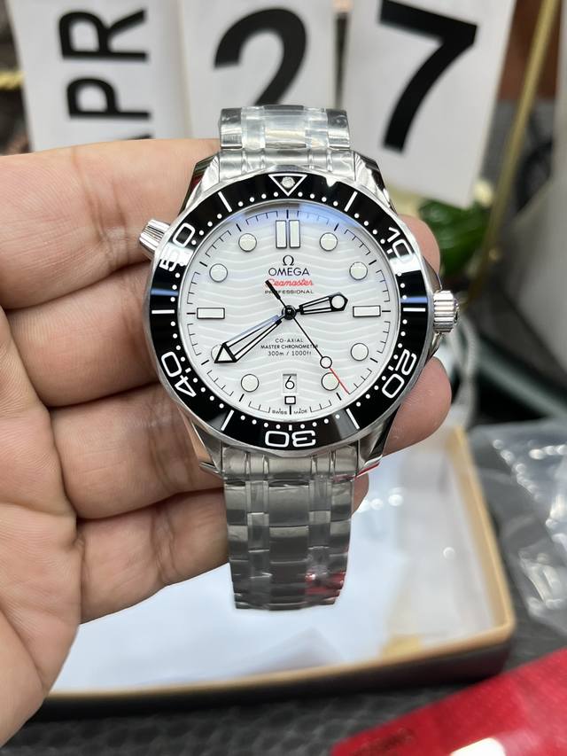 Vs欧米茄海马 系列 白面42Mm 8800全自动机械