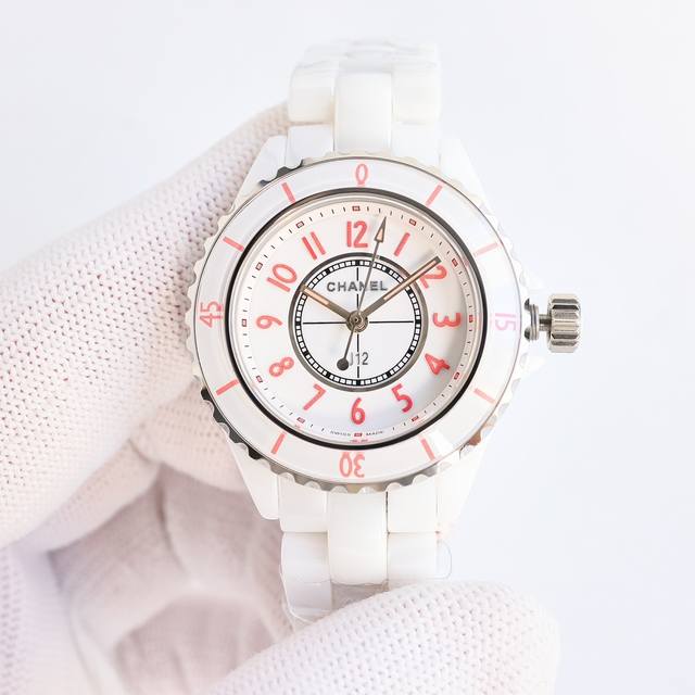 Sj出品 光面 钻面 超级陶瓷新品 Chanel 香奈儿 J12系列33Mm Cm2 腕表！女神福利，匠心之作 年度巨制！ 最新版本细节 1表壳尺寸而原版一致，