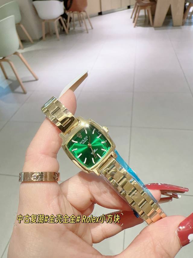 劳力士rolex #新品低调奢华女款古董表，小方表 石英机芯，合金材质与白金电镀，整体质感和气质都变了，精致感upup搭配小巧壳形，上手效果完美！尺寸28Mm