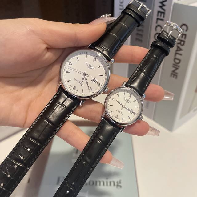 白壳 玫 钢带加20 实物拍摄 品牌： 浪琴-Longines 类型：情侣对表 表壳：316精钢 做工优质 表带：进口小牛皮 316精钢 两种可选 机芯：进口石