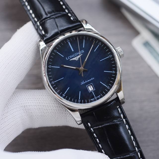 白皮 金 钢带加20 实物拍摄 品牌：浪琴-Longines 类型：男士腕表 表壳：316精钢 做工优质 表带：进口小牛皮 顶级316精钢 两种可选 机芯：高级