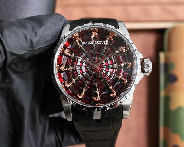 同价 罗杰杜彼roger Dubuis Excalibur 王者系列 系列腕表 圆桌骑士 表壳 腕表尺寸45Mmx15.7Mm。突破市场之前所有版本，修正不足之