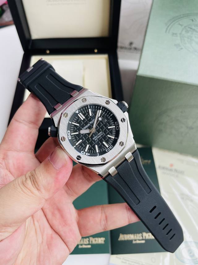 爱彼audemars Piguet 15710St.Oo.A002Ca.01皇家橡树离岸型 男士机械腕表 尺寸42Mm14Mm 搭配复刻原装cal.3120全自