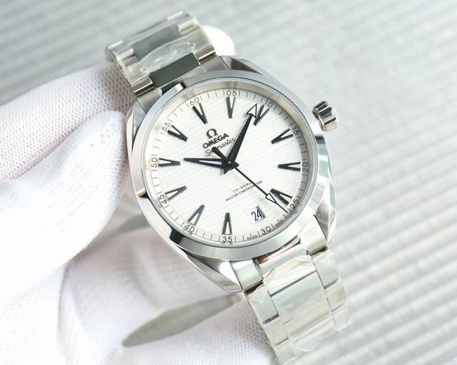 欧米茄 Omega 海马系列 150 Cm2强势来袭，采用独家专用8900一体机芯，摆幅28800，双卜双面镀蓝蓝宝石玻璃， 钢带通用原装，超强防水150米，超