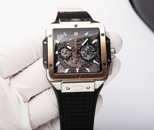 白 .金20 Hublot 恒宝 秉承“敢为先锋，独树一帜”的品牌理念，推出新款宇舶表square Bang Unico系列 独特的方形设计表盘 采用进口机芯v