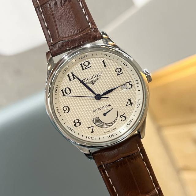 皮钢带同价 浪琴 Longines ,精品男士腕表, 名匠星辰系列，, 日月星辰昼夜交替，魅力不凡，圆润的造型使得线条看起来更加柔和，优雅的气质顿时油然而生，搭