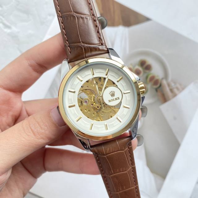 皮带 钢带白 金 品牌：劳力士让rolex ，意大利小牛皮 316L精钢表带，尺寸：表径42Mm，厚度11Mm，自动机械正品一比一开模，镂空机械机芯， 机芯背面