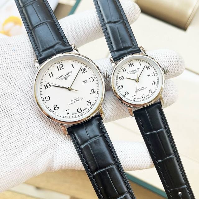 白壳 玫 钢带加20 实物拍摄 品牌： 浪琴-Longines 类型：情侣对表 表壳：316精钢 做工优质 表带：进口小牛皮 316精钢 两种可选 机芯：进口石