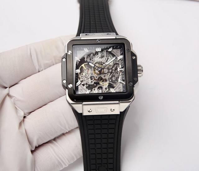 白 . 玫黑20. Hublot 宇舶表 这是恒宝腕间的高级秀场！恒宝再次跨界潮流高端！众星演绎，隆重上市，兼具尖端潮流和创新科技的融合力作，腕表史上的巅峰之作