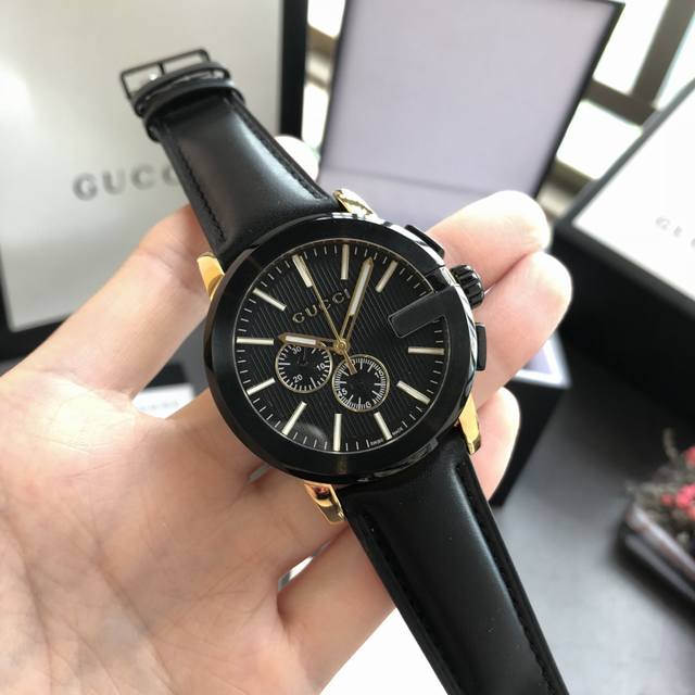 白 金 古驰 Gucci G-Chrono系列皮革男士，43*9Mm，316精钢表壳，精钢镀膜玻璃，进口多功能机芯，原装按扣，原单品质；