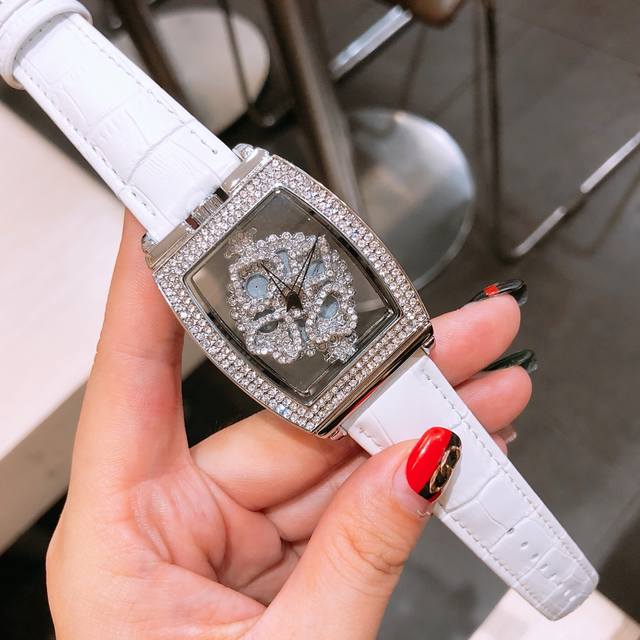 实拍哦时来运转系列肖邦 整表闪闪blingbling、大牌走秀款！表盘转轴设计、随时转出好运气！进口石英机芯！走时精准，尺寸:38Mm