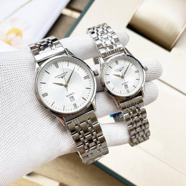 白 -金 钢带+20。 实物拍摄 品牌： 浪琴-Longines 类型：情侣对表 表壳：316精钢 做工优质 表带：进口小牛皮 316精钢 两种可选 机芯：进口