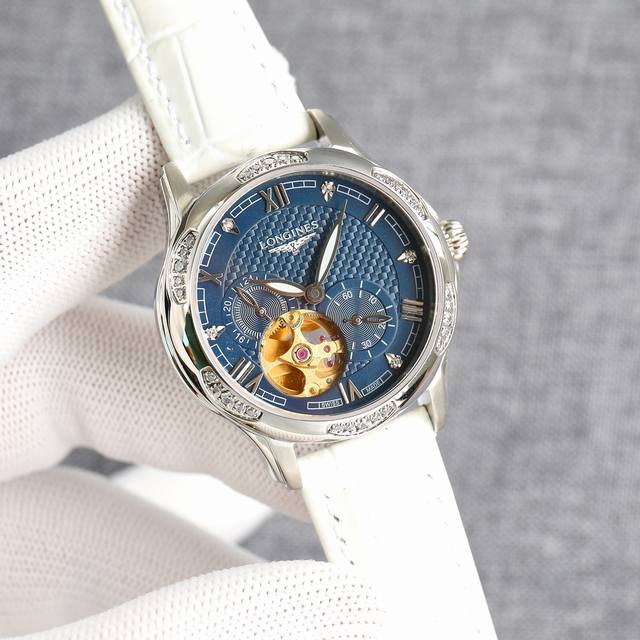 皮带 陶瓷带 白金同价 经典款式 永恒不变 品牌：浪琴-Longines 款式：精品女士腕表 机芯：进口西铁城机82S7 壳套：316精钢壳套，蓝宝石镜面 直径