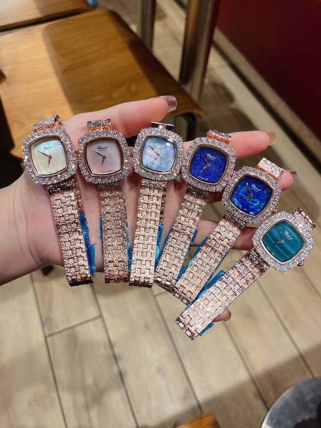 皮 钢带 金白同价 萧邦chopard 全新高级珠宝系列腕表，18K白金.玫瑰金，镶饰24颗马眼型切割美钻 约3.84克拉 是高级珠宝制作的一大挑战；钻石散发的