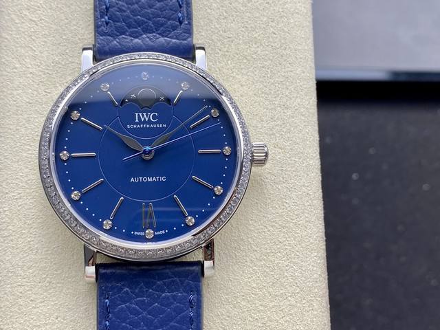 白壳 金壳 Tw新品 颜值巅峰 Iwc旗下最耀眼的明星，万国长动能月相专家。 全新的柏涛菲诺系列iw659601透底腕表。独家巨资订制万国cal.32800真月