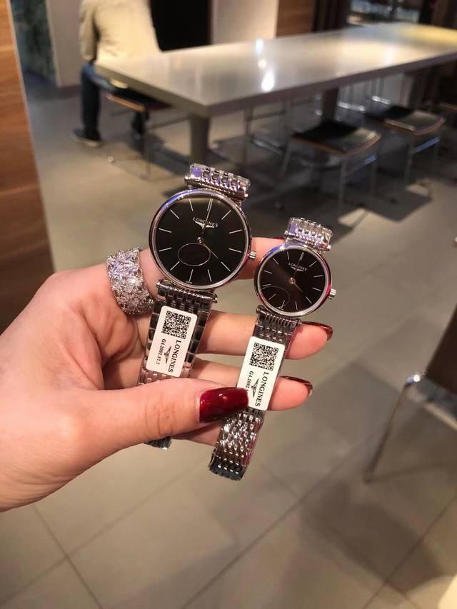 全钢 浪琴 新款longines 嘉兰系列，小清新 简约大方，品质精湛，采用原装瑞士石英机芯，顶级316精钢表壳，散珠带精钢实钢材料、男装34Mm，女装24Mm