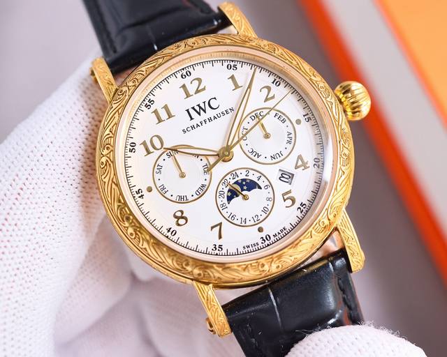 白壳 金壳 Tw 铁划银钩 苍劲有力 高颜值新品： Iwc~万国六针多功能高级纯手工雕花腕表-惊艳登场，为您呈现不一样的风彩。 Iwc~万国复杂功能系列-纯手工