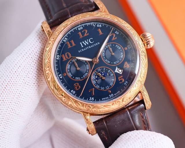 白壳 金壳 Tw 铁划银钩 苍劲有力 高颜值新品： Iwc~万国六针多功能高级纯手工雕花腕表-惊艳登场，为您呈现不一样的风彩。 Iwc~万国复杂功能系列-纯手工