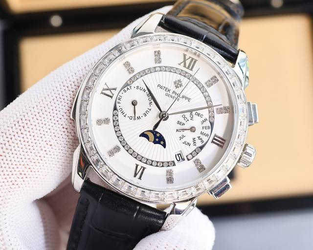 金 。2024最新款式 百达翡丽 实拍图 Patek Philippe 贵族的艺术品！搭配进口9100多功能机芯 0返修 功能 24小时,星期，星辰，月份 进口