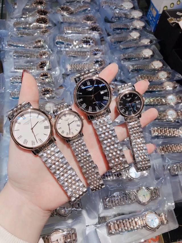 经典罗马字面，销量冠军 Longines 浪琴品牌博雅系列情侣对表：男39Mm 女29Mm经典设计，和流利线条的完美化身，彰显着浪琴的典型特质，诠释着优雅定义进