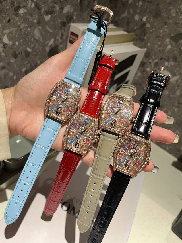 Franck Muller 法兰克穆勒 FM 法穆兰 酒桶形女士石英腕表 CNC加工抛光表壳 经典之作！满天星字面和彩色款彩色字面 上手效果真的拒绝不了，一整个