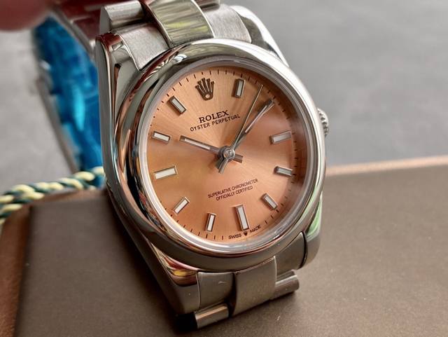 SK厂 劳力士Rolex 蚝式恒动型31mm 直径 31mm 机芯 搭载全自动机械机芯 圈口 光圈 镜面 防刮蓝宝石玻璃镜面 材质 进口316L精钢表壳 表带