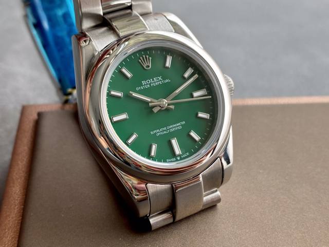 SK厂 劳力士Rolex 蚝式恒动型31mm 直径 31mm 机芯 搭载全自动机械机芯 圈口 光圈 镜面 防刮蓝宝石玻璃镜面 材质 进口316L精钢表壳 表带