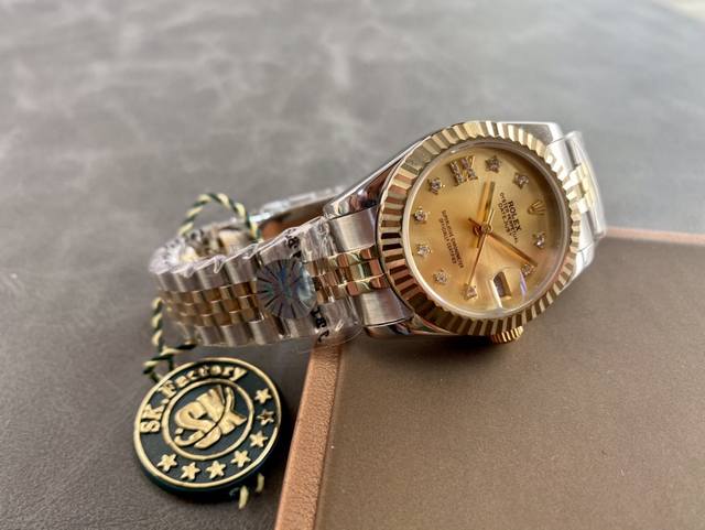 SK Factory 女款 劳力士Rolex 单历 日志型31mm 直径 31mm 机芯 搭载全自动机械机芯 圈口 劳力士RingCommand三角坑纹 光圈