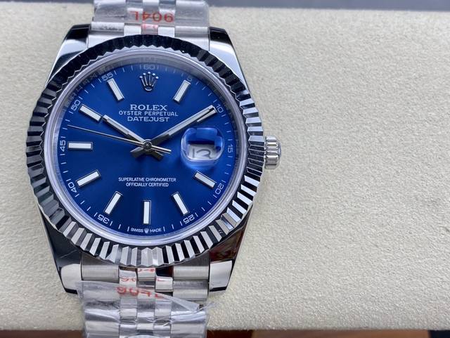 SK厂 劳力士Rolex 单历 日志型系列 41mm 直径 41mm 机芯 搭载全自动机械机芯 圈口 劳力士RingCommand三角坑纹 光圈 镜面 防刮蓝宝