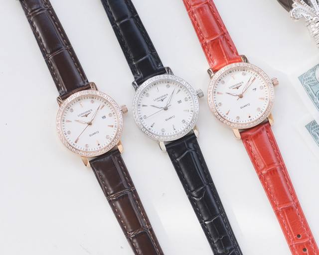 白壳 ，金壳 ，钢带20，陶瓷带40，钻30 品牌：浪琴-Longines 类型：情侣腕表 壳套：顶级版316精钢L 表带：进口小牛皮表带 316L精钢表带 机