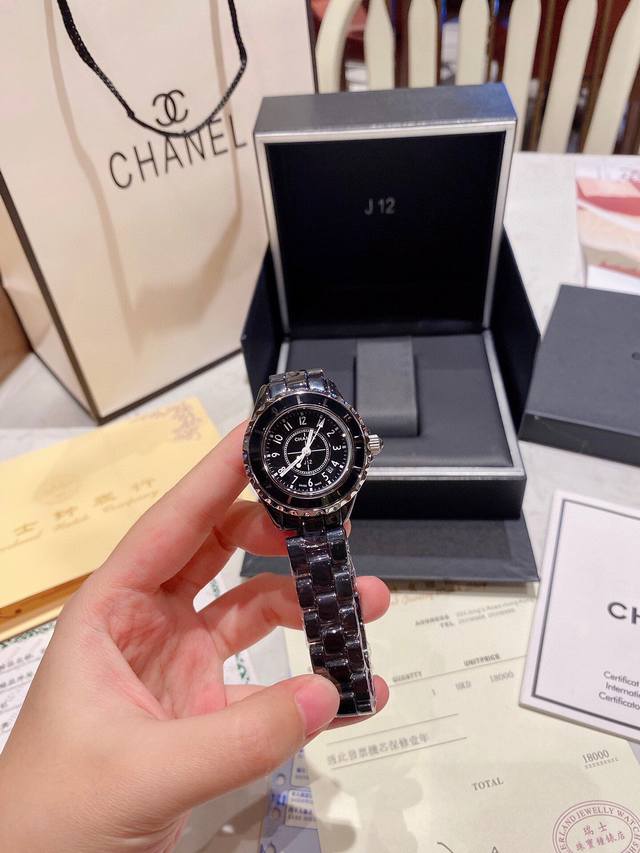 优质陶瓷 CHANEL香奈儿 J12 石英女表 陶瓷材质 石仔面 33mm♀女神必入款黑色更加炫