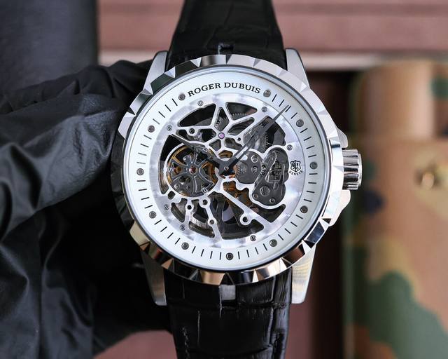 白壳 玫黑 罗杰 杜彼 ROGER DUBUIS 豪爵 Excalibur 王者系列 自动上链机芯，表壳：46毫米 , Sapphire crystal Car