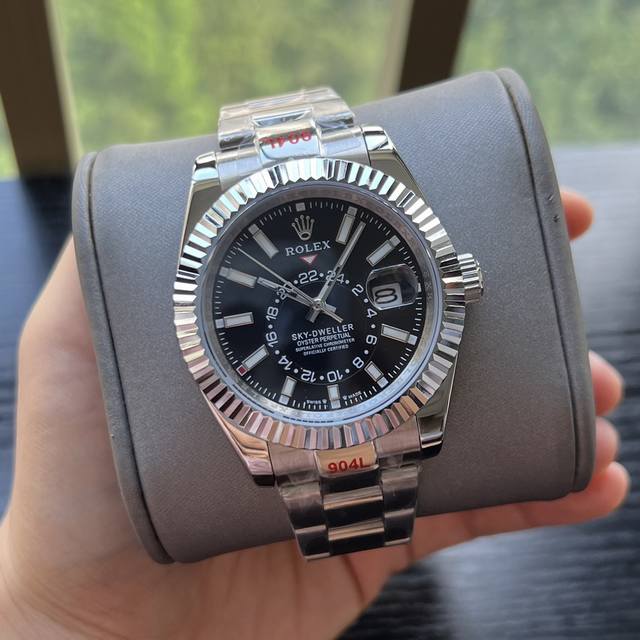 特价 。 天行者国产款跑量 劳力士纵航者系列rolex Sky-Dweller 天行者！尺寸42Mm，沉稳可靠、雍容大度！表圈采用劳力士ring Command