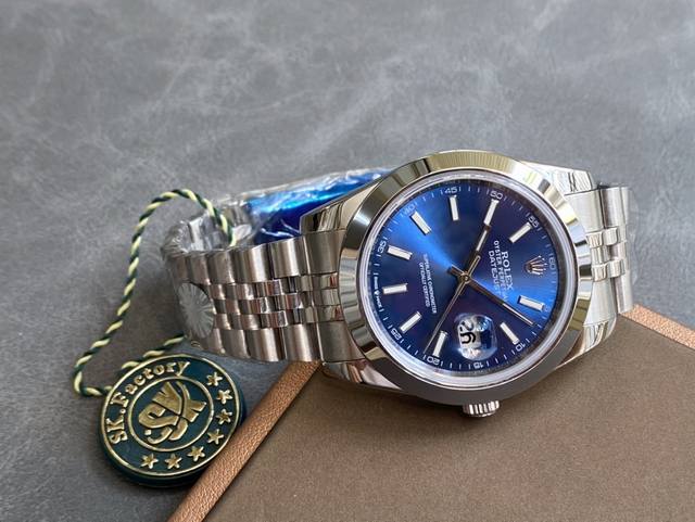 Sk厂 劳力士rolex 单历 日志型41Mm 直径 41Mm 机芯 搭载全自动机械机芯 圈口 劳力士ringcommand三角坑纹 光圈 镜面 防刮蓝宝石玻璃