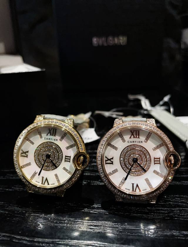 白 金 Ballon Bleu De Cartier卡地亚蓝气球腕表奢华系列，百搭尺寸36Mm，简约又别具品味，摒弃了现代盛行的繁复华丽的修饰，以简约重新诠释唯