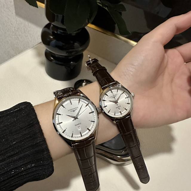 白 -金 钢带+20。 最新经典浪琴-Longines 情侣对表 原装进口石英机芯 钢化玻璃 316L精钢表壳 直径男40Mm女30Mm 厚8Mm如果今天的阳光