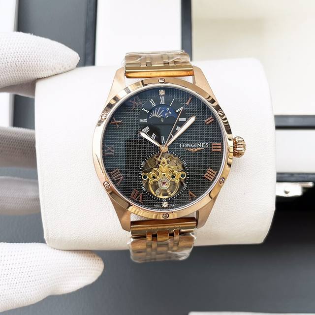 统一价格: 浪琴-Longines火爆新品 搭载全自动机械机芯 316精钢表壳 简约镂空设计 简约时尚 优雅尊贵 矿物质强化玻璃镜面 真牛皮表带 商务休闲 精致