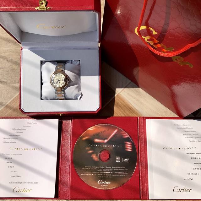 原版开模！打造最高品质！一表一码一卡cartier 卡地亚蓝气球，尺寸33M专柜完全一致的壳套表带，甚至每个配件都可以与正品互换，采用经久耐用316精钢表带！全