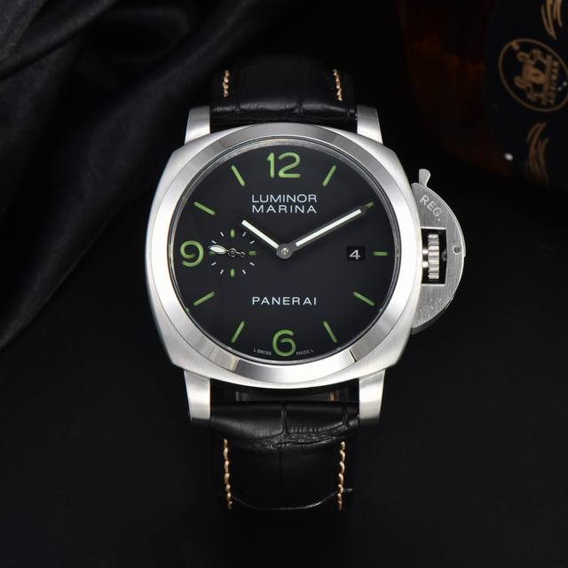 沛纳海--Panerai 类型：男士顶级腕表 机芯：有全自动上海机械机芯 表壳：316L精钢表壳 镜面：矿物强化防摔玻璃 皮带：真牛皮表带 尺寸：直径44Mm，