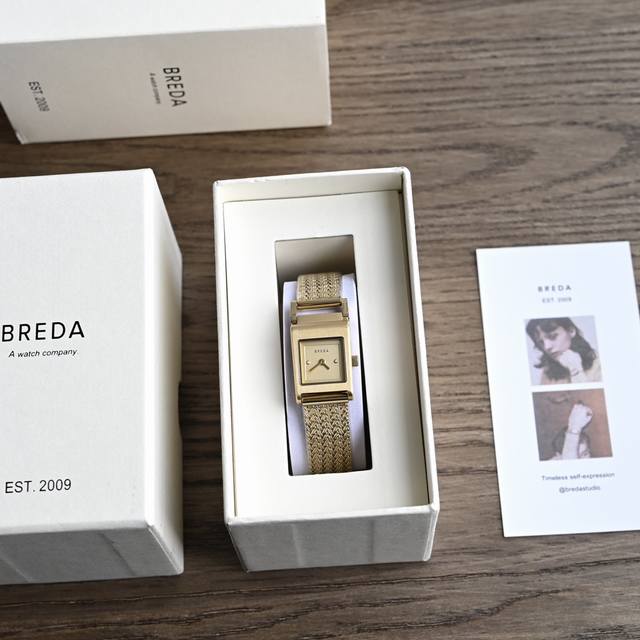 Breda最新搭配！小众手表品牌Breda Watch简约风格手表。凭借其优良品质以及实惠价格，Breda期望每只手表都能陪伴人们走过无数美好时刻，也希望用这种