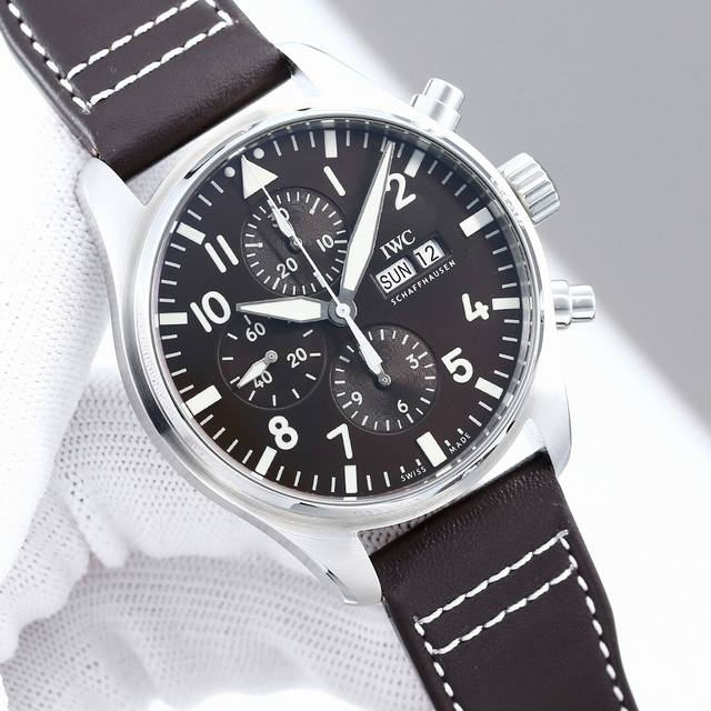 皮 布带 钢带 Tw新品！ Iwc 万国飞行员系列Iw378003. 1.腕表采用玫高科技镀金，做工成熟，线条清晰而富有立体感，颜色搭配和谐，非常百搭。 2.与