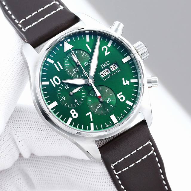 皮 布带 钢带 Tw新品！ Iwc 万国飞行员系列Iw378003. 1.腕表采用玫高科技镀金，做工成熟，线条清晰而富有立体感，颜色搭配和谐，非常百搭。 2.与