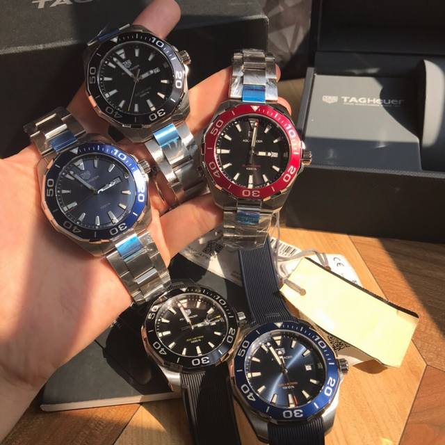 包装加50。新款到货！Original Tagheuer,泰格豪雅竞潜系列石英表！～41Mm表径，蓝宝石镜面，超强夜光指针，原装石英机芯，支持拆机验货，超高难度