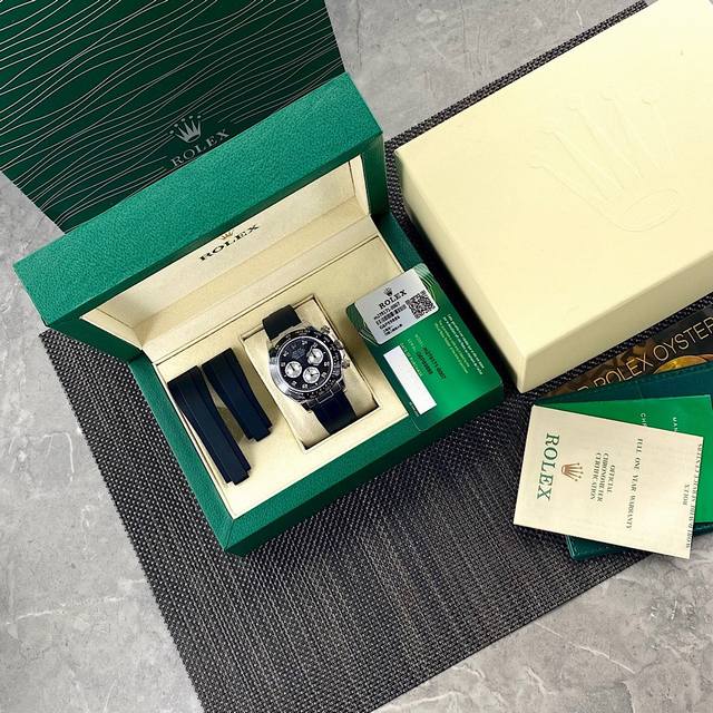 劳力士迪通拿现货实拍，最新品质！好品质一眼见底！Rolex-迪通拿系列！ 鼎力巨作 匠心打造 一表一码，三码合一，扫码进入官网版本！ 劳力士当下最热门的一款腕表