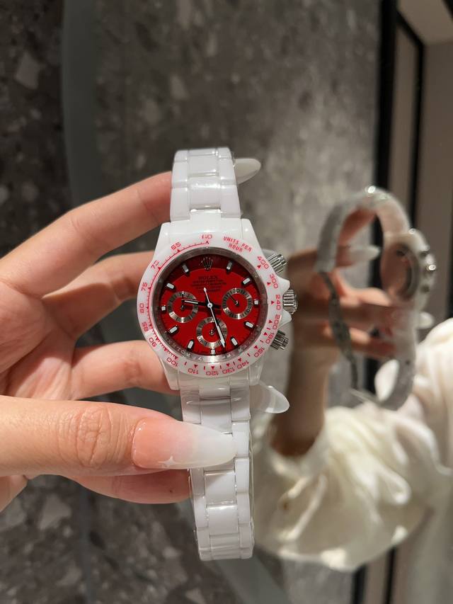 新品劳力士Rolex 迪通拿系列 陶瓷表壳 尺寸43Mm 矿物质镀膜玻璃耐磨 超强夜光 日本多功能计时石英机芯 陶瓷表带 原装扣 爱不释手的劳力士迪通拿 品不完