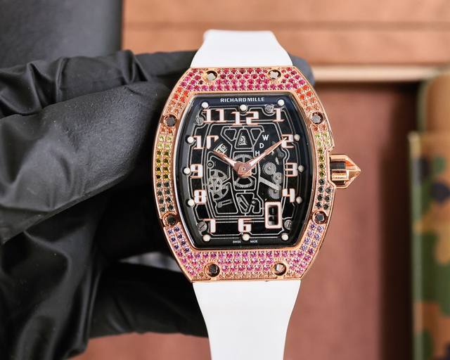 理查德米勒 Richard Mille Rm067全新工艺时尚更前卫镂空设计最新特别款 矿物质防刮镜面玻璃 配置316L精钢表壳 耐磨天然进口橡胶表带 全自动进