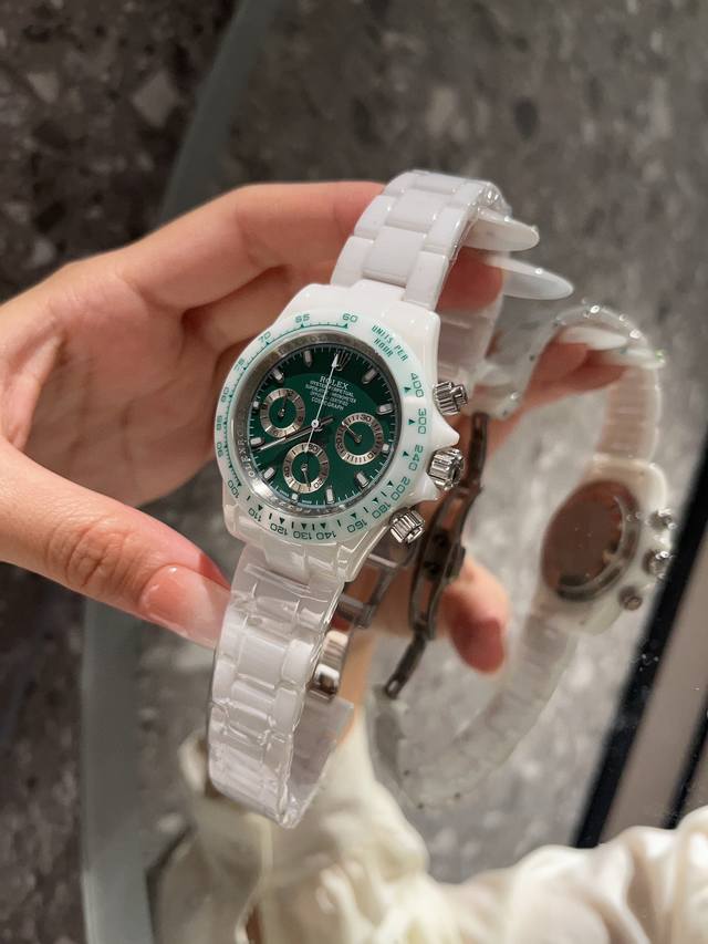 Bobo新品劳力士Rolex 迪通拿系列 陶瓷表壳 尺寸43Mm 矿物质镀膜玻璃耐磨 超强夜光 日本多功能计时石英机芯 陶瓷表带 原装扣 爱不释手的劳力士迪通拿